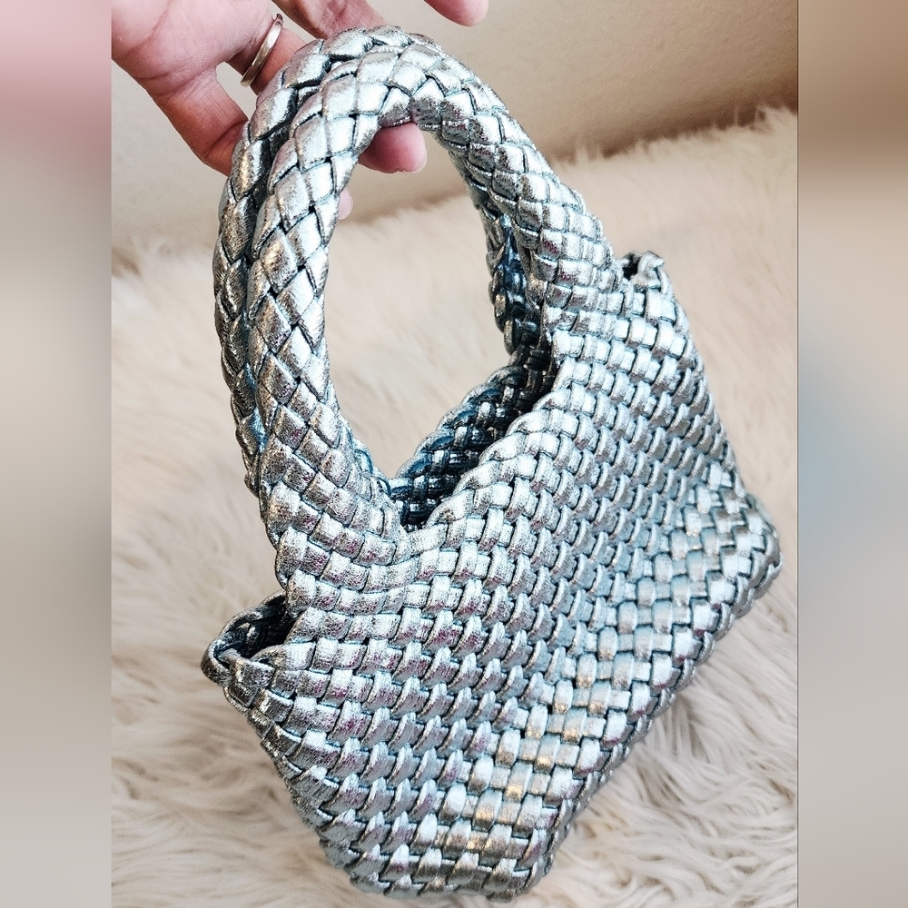 AHDORNED MINI WOVEN BAGS IN BLUE METALLIC EUC - Picture 5 of 8